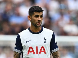 Trung vệ Cristian Romero của Tottenham